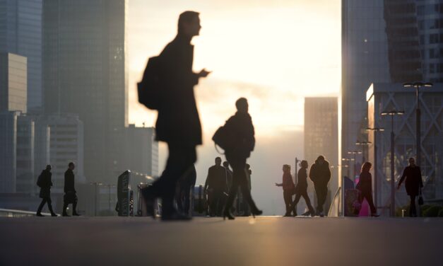 Démystification : Top 5 des idées reçues sur le marché de l’emploi en 2025