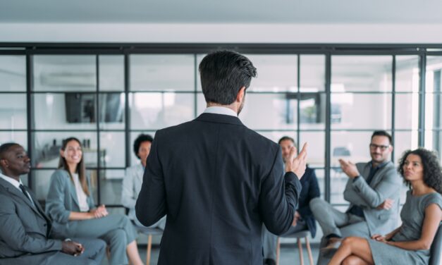 Comment Renforcer la Confiance pour un Leadership Infaillible : Solutions Pratiques