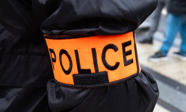 Brassard de sécurité personnalisé : l&rsquo;atout visibilité sur le terrain